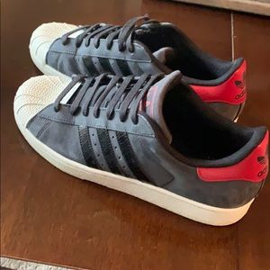 Men’s Adidas size 10 Shoes
